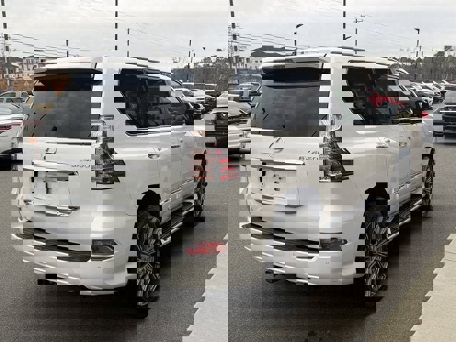 Used 2015 Lexus GX 460 Luxury image 6