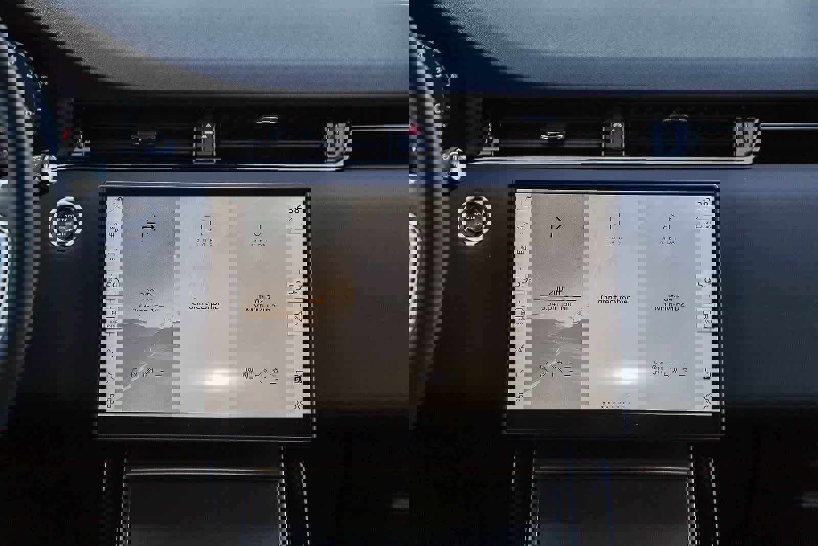 Used 2026 Land Rover Range Rover Evoque S image 13