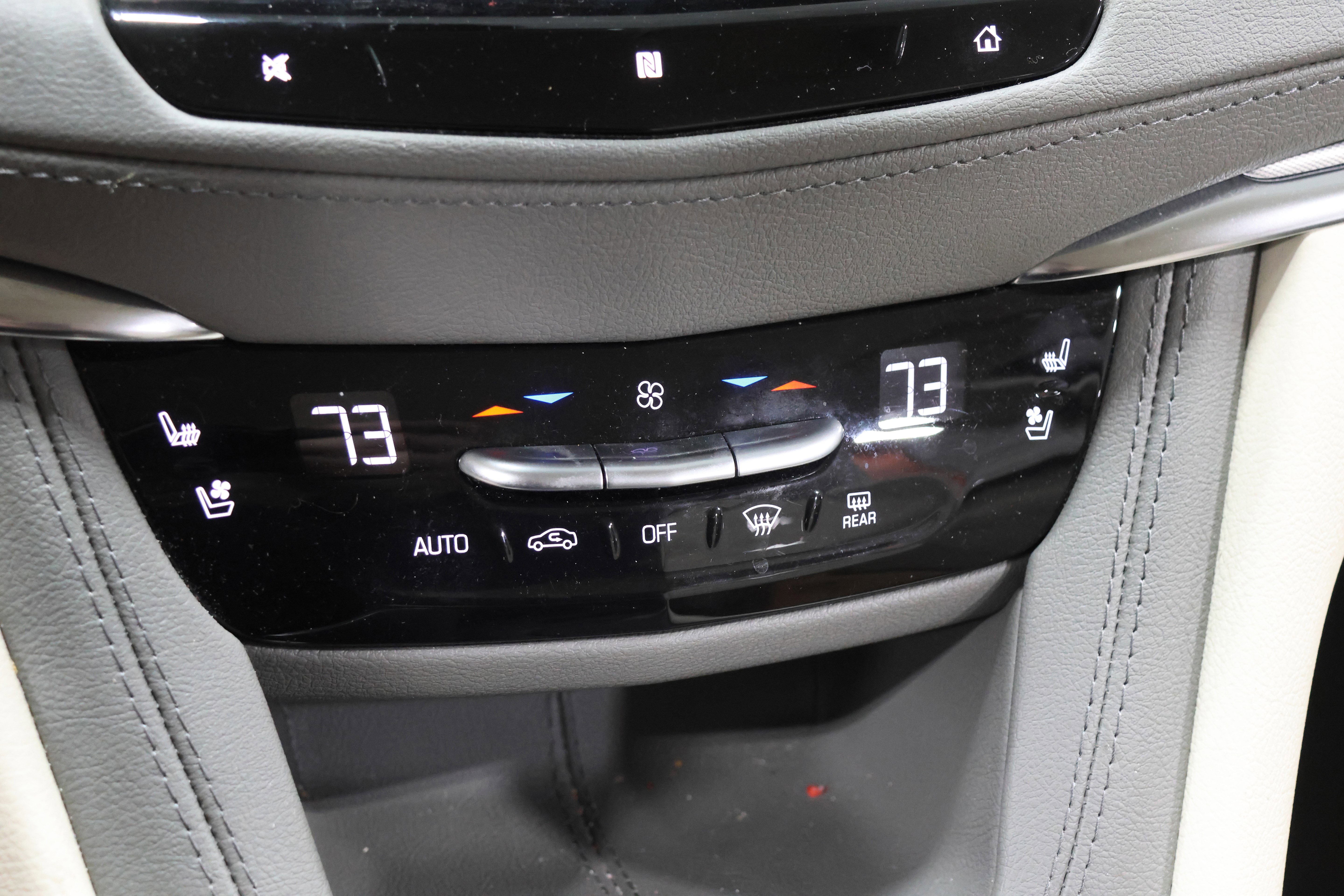 Used 2020 Cadillac XT5 Premium Luxury image 30