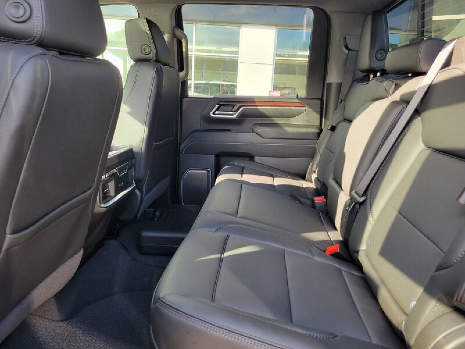 New 2026 GMC Sierra 3500 Denali w/ Denali Reserve Package image 26