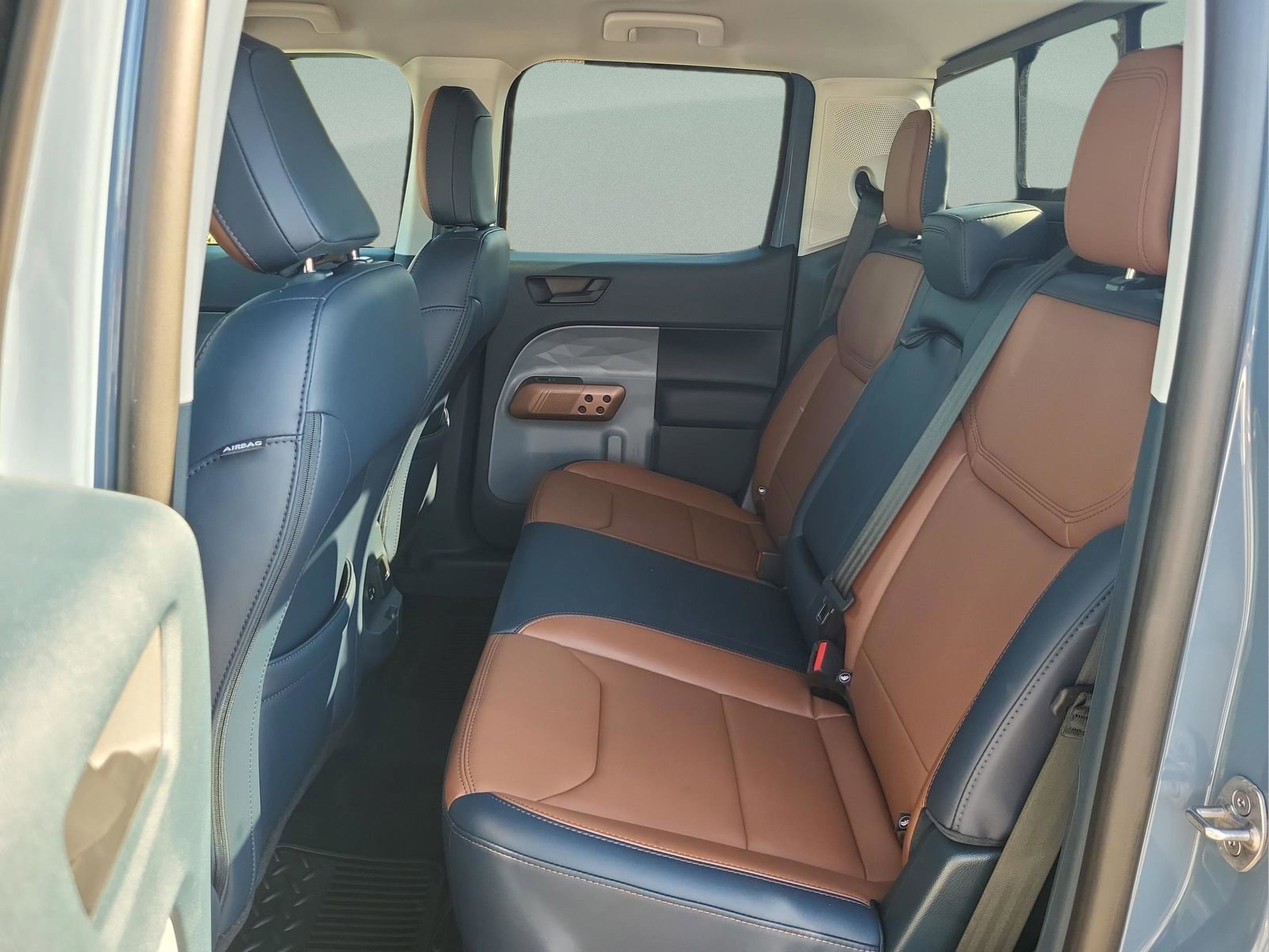 Used 2024 Ford Maverick Lariat w/ 4K Tow Package image 12