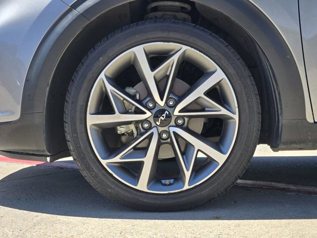 Certified 2022 Kia Niro Touring Special Edition image 11