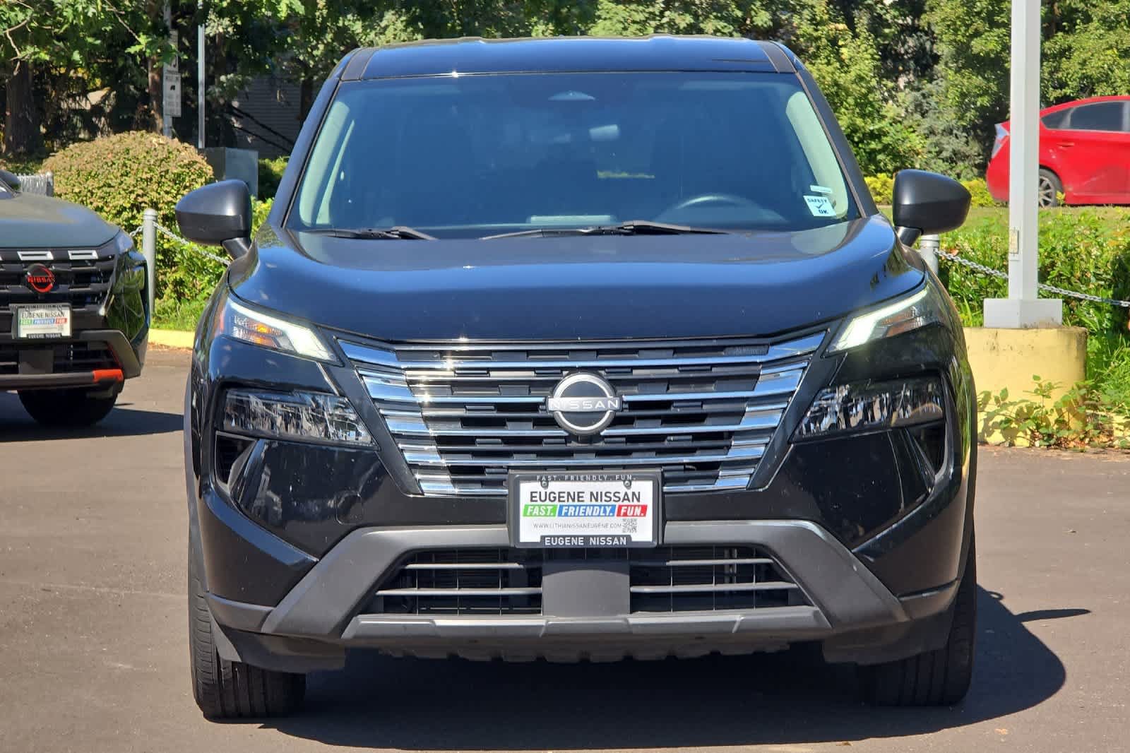 Used 2024 Nissan Rogue S AWD/4WD image 10