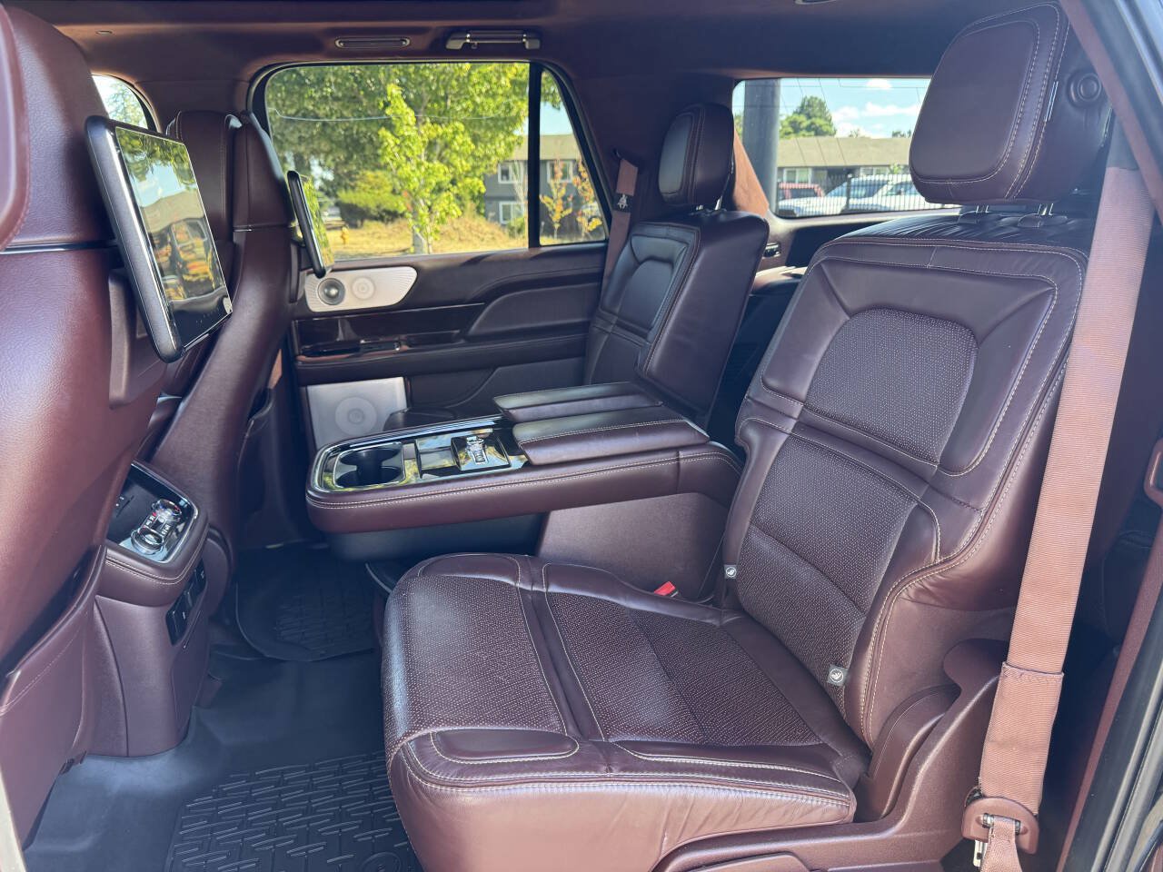 Used 2019 Lincoln Navigator L Black Label AWD/4WD image 10