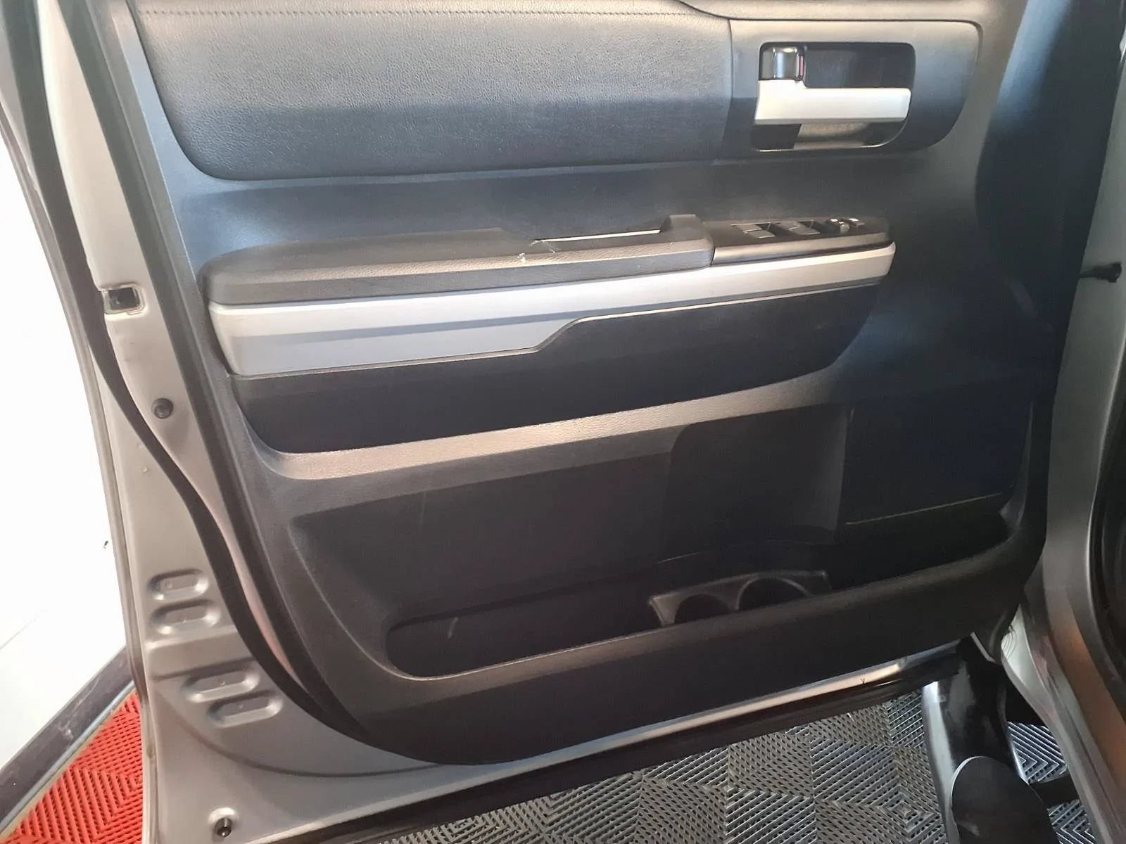 Used 2019 Toyota Tundra SR5 w/ TRD Off Road Package AWD/4WD image 14