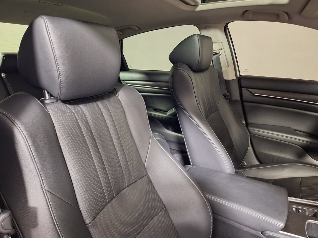 Used 2022 Honda Accord Touring image 29
