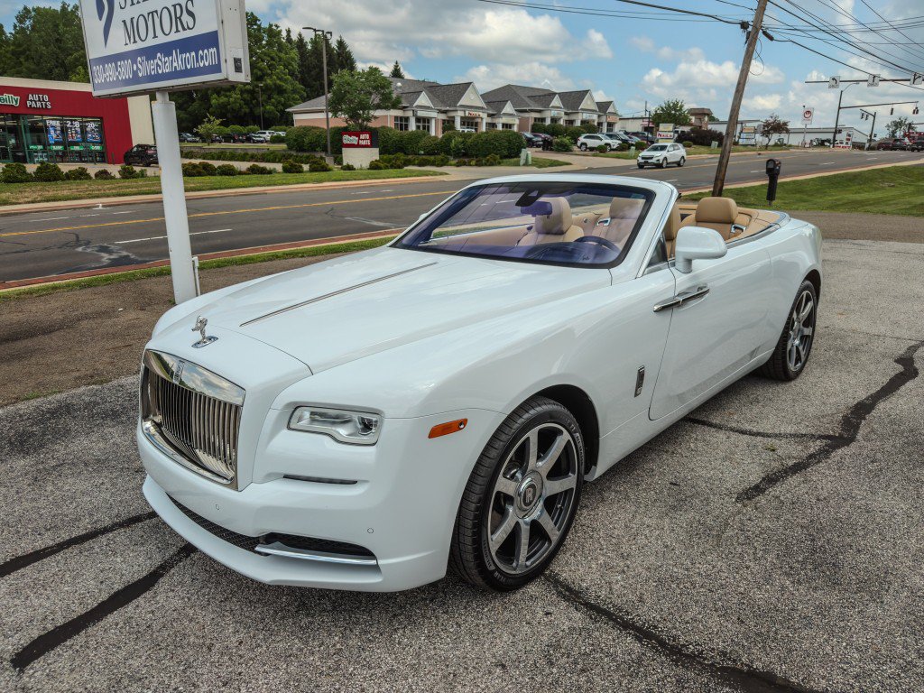 Used 2018 Rolls-Royce Dawn RWD image 7