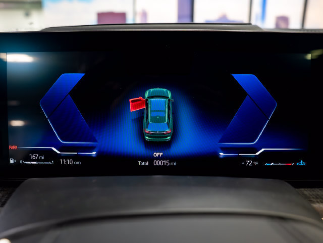 New 2026 BMW ALPINA XB7 AWD/4WD image 17