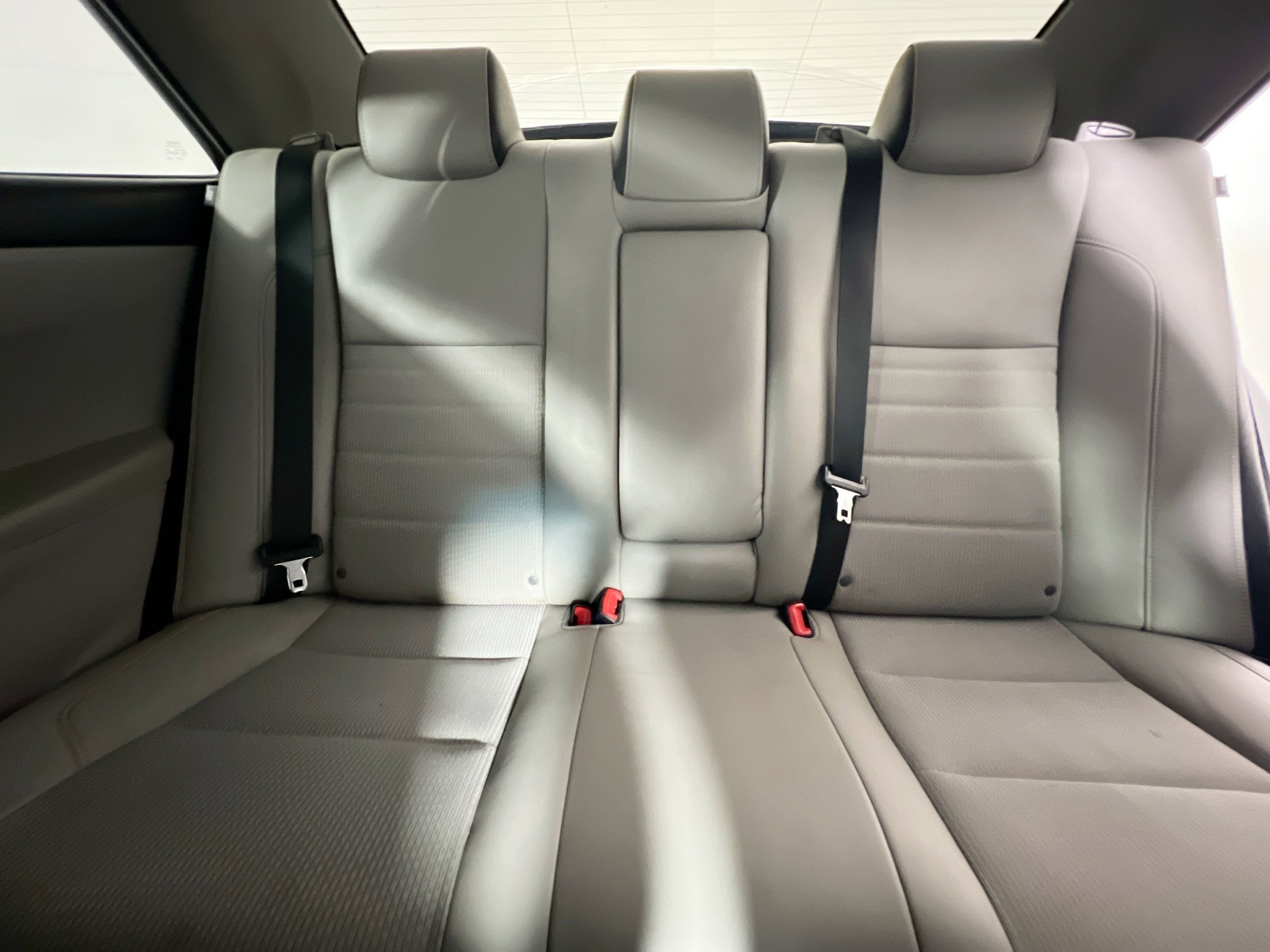 Used 2016 Toyota Camry SE image 29