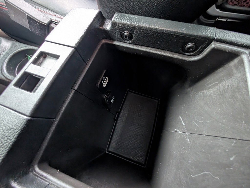 Used 2018 Jeep Wrangler Unlimited Rubicon image 34