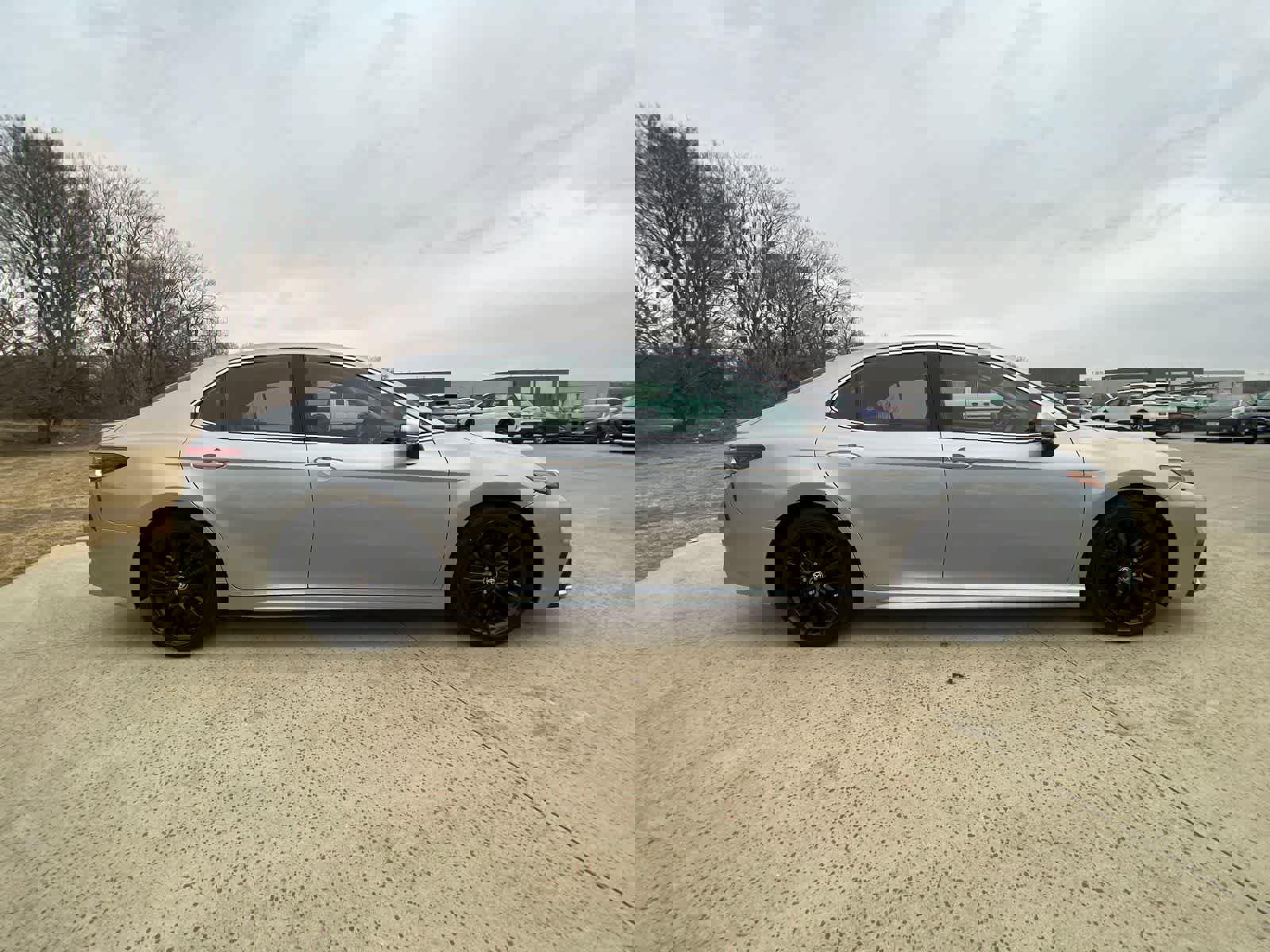 Used 2022 Toyota Camry XSE image 7