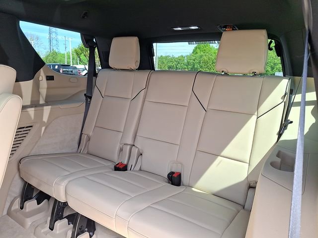 Certified 2023 Cadillac Escalade Premium Luxury image 8