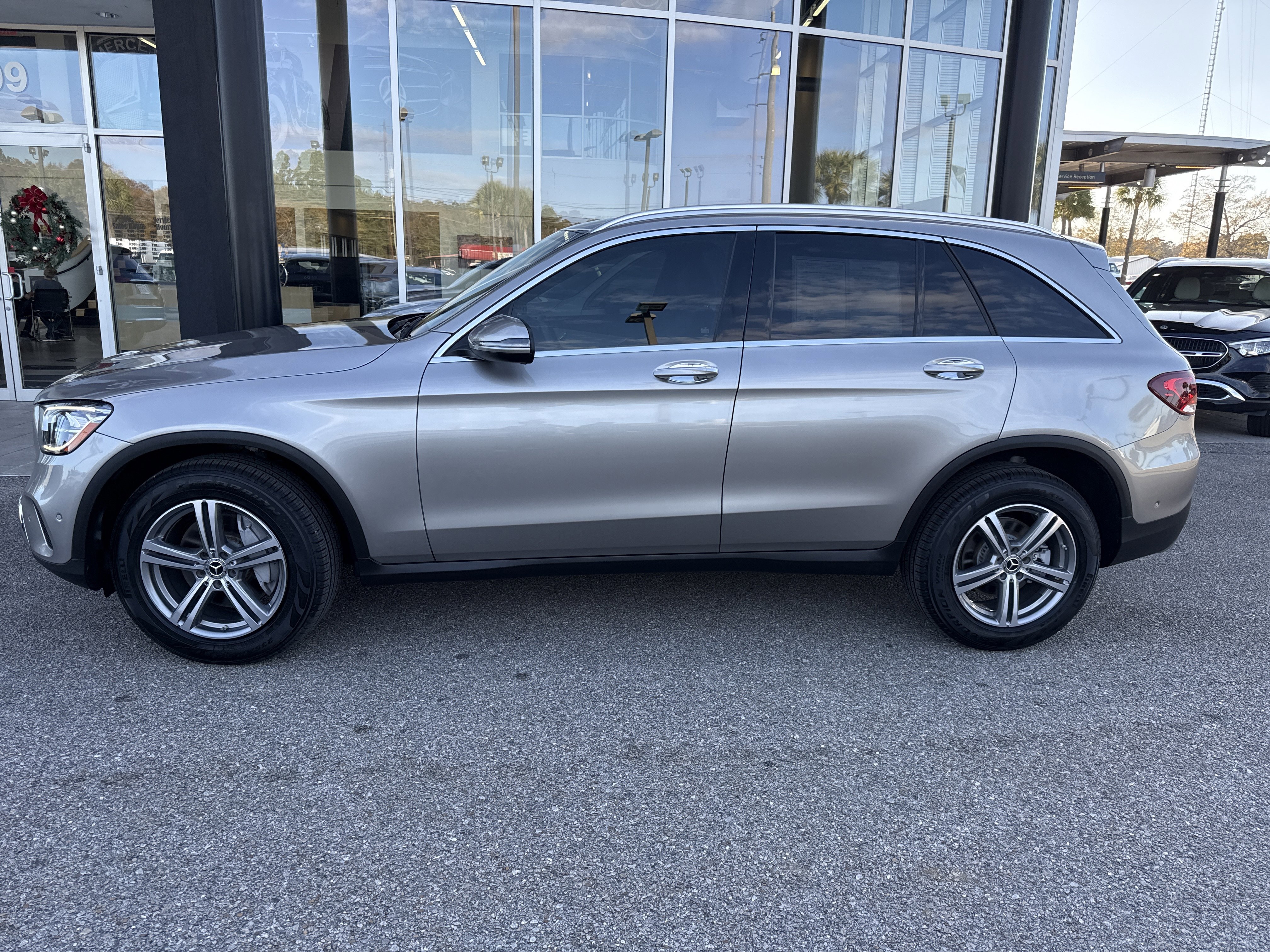 Certified 2021 Mercedes-Benz GLC 300 image 2