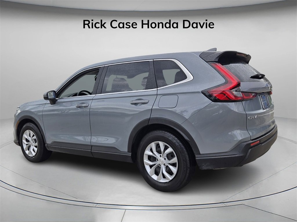 Used 2025 Honda CR-V LX image 8