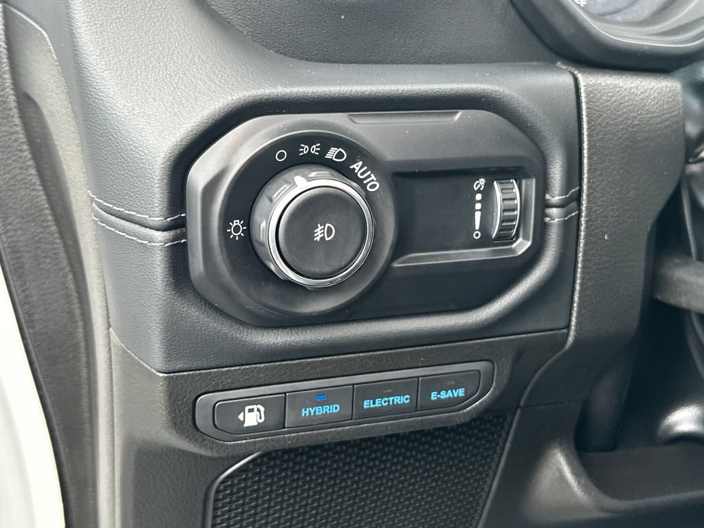Used 2024 Jeep Wrangler High Altitude AWD/4WD image 22