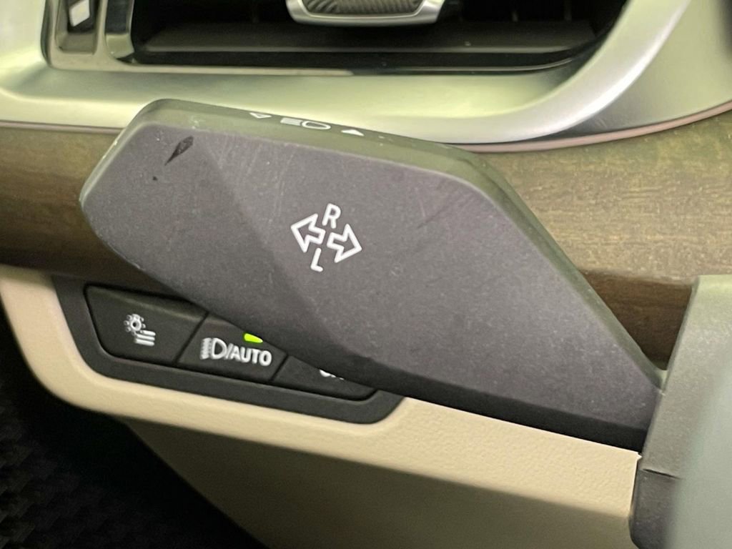 Used 2025 BMW X1 xDrive28i w/ Technology Package image 38