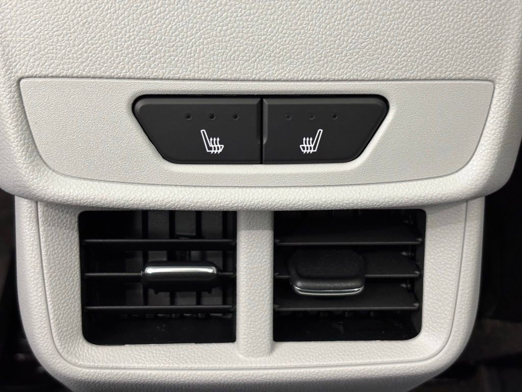 New 2026 GMC Terrain Denali w/ LPO, Black Badging Package image 7