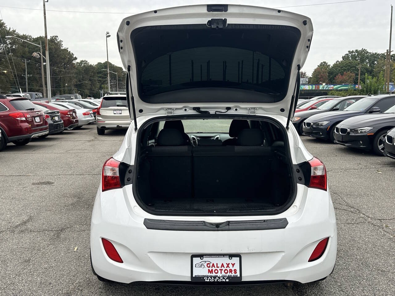Used 2016 Hyundai Elantra GT w/ Option Group 02 FWD image 15