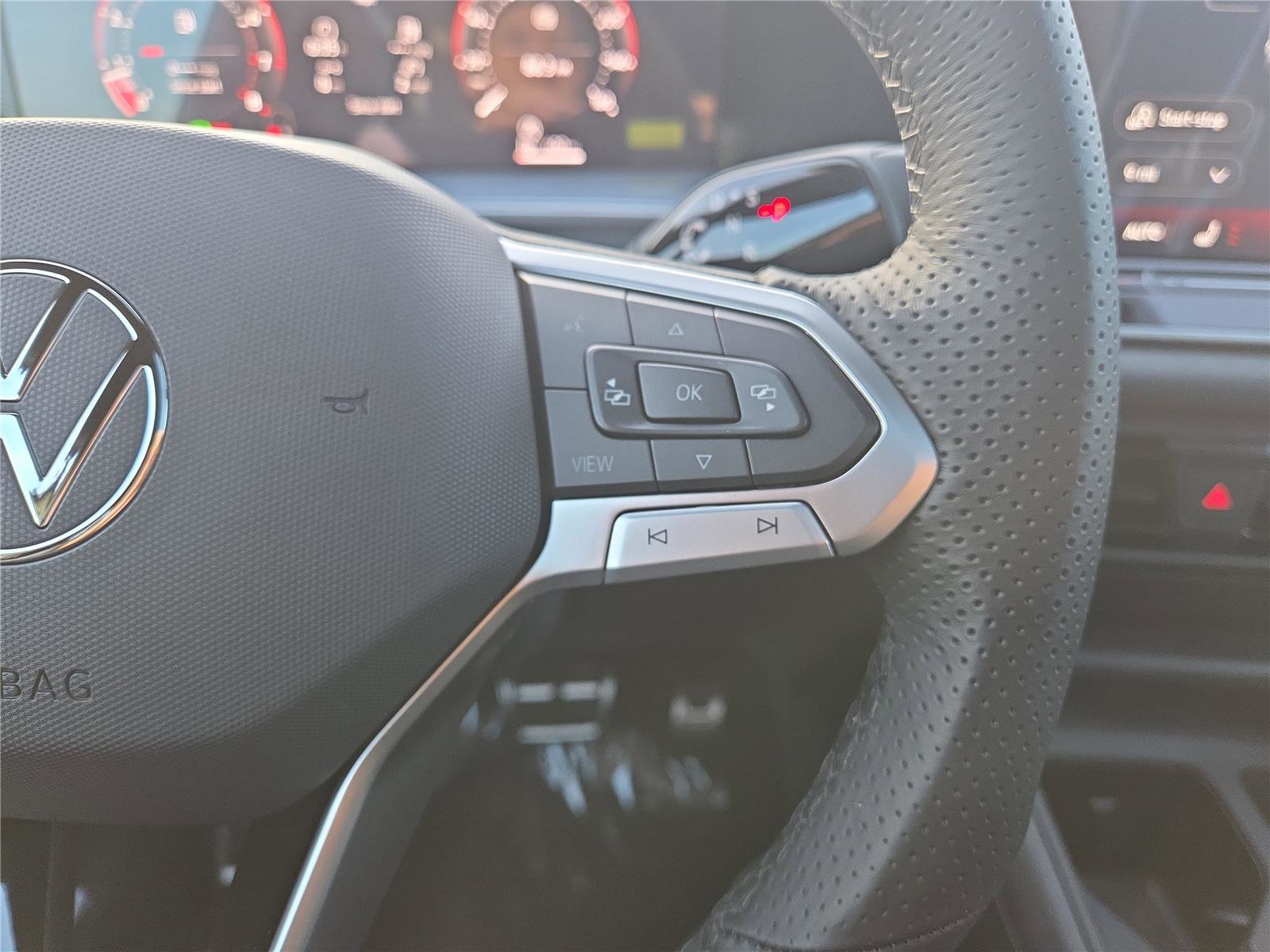 New 2026 Volkswagen Tiguan SE R-Line image 16