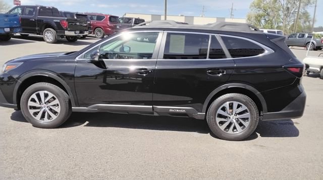 Used 2022 Subaru Outback Premium image 7