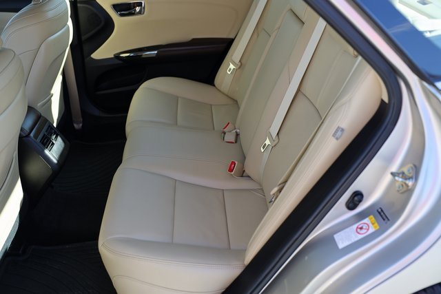 Used 2016 Toyota Avalon Limited image 37