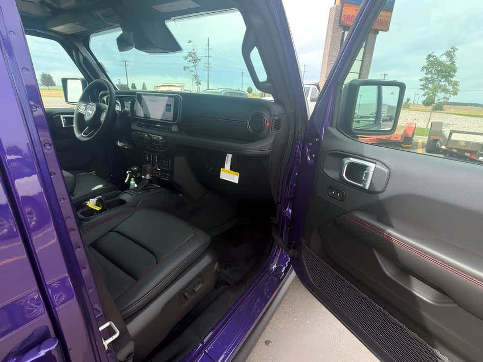 New 2026 Jeep Wrangler Unlimited Rubicon AWD/4WD image 30