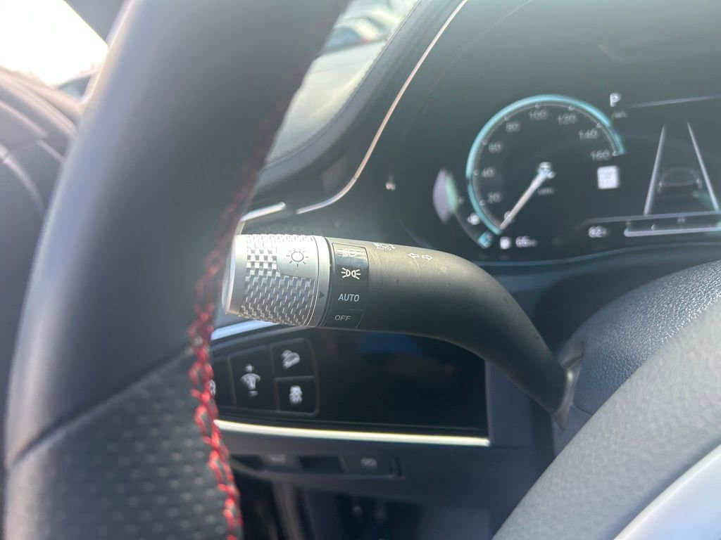 Used 2023 Genesis GV70 2.5T w/ Sport Prestige Package image 23