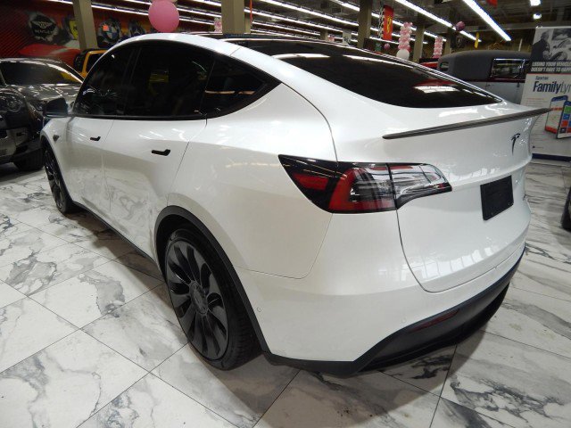 Used 2021 Tesla Model Y Performance image 9