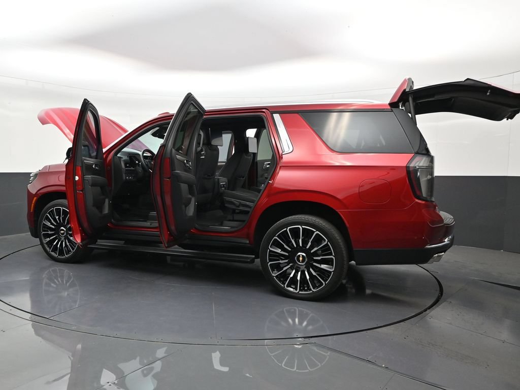 Used 2025 Chevrolet Tahoe High Country AWD/4WD image 31