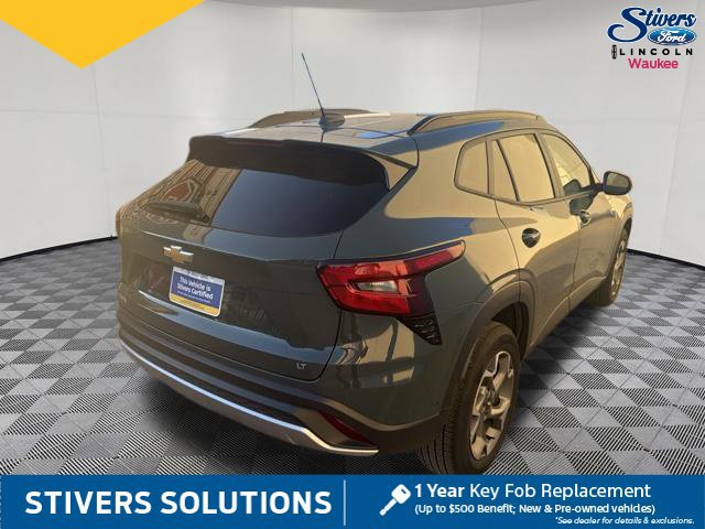 Used 2025 Chevrolet Trax LT FWD image 6