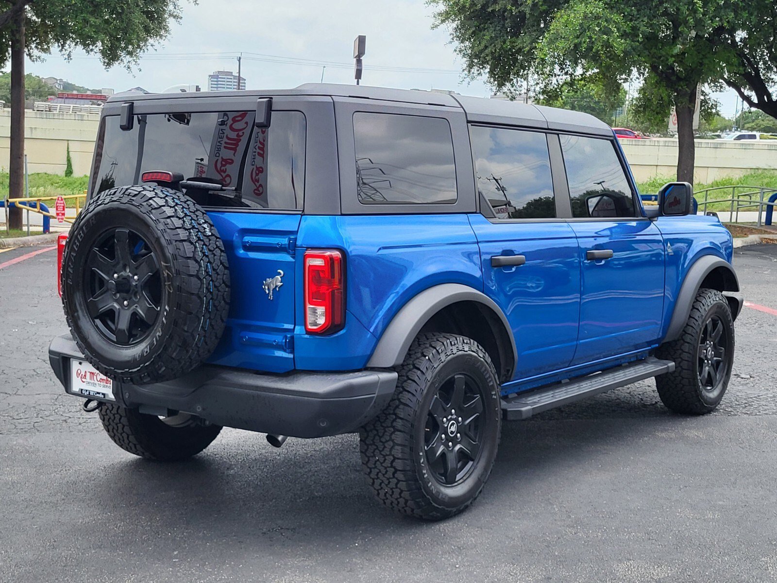 Certified 2024 Ford Bronco Black Diamond AWD/4WD image 4