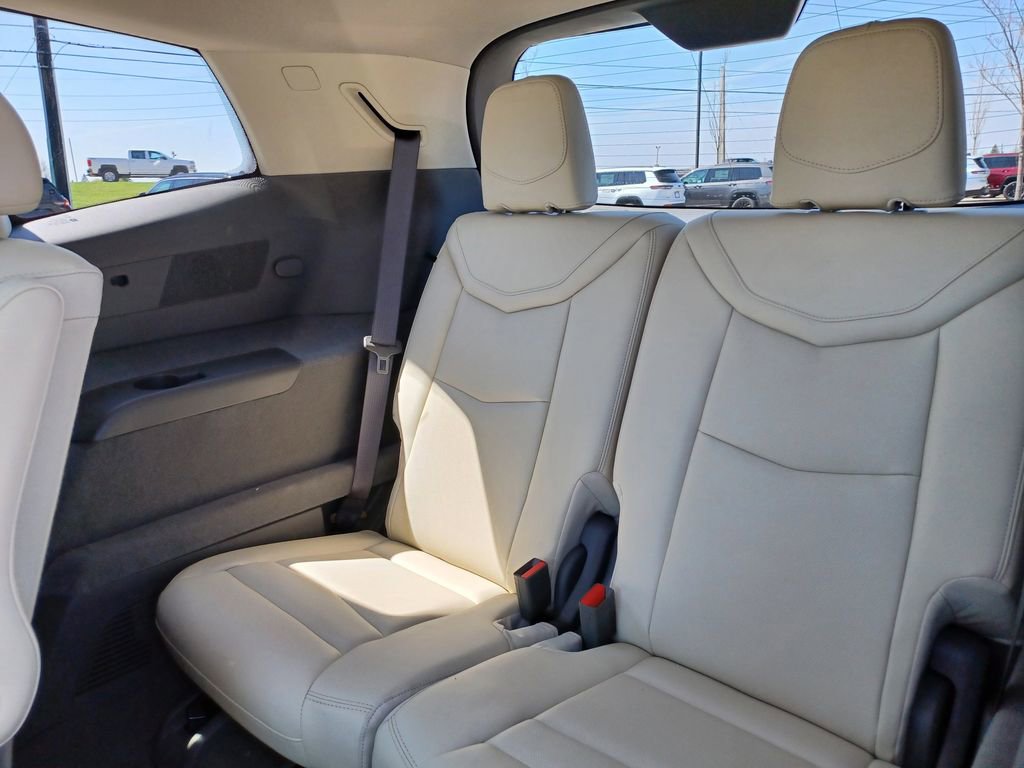 Used 2025 Cadillac XT6 Premium Luxury w/ LPO, Floor Liner Package AWD/4WD image 35