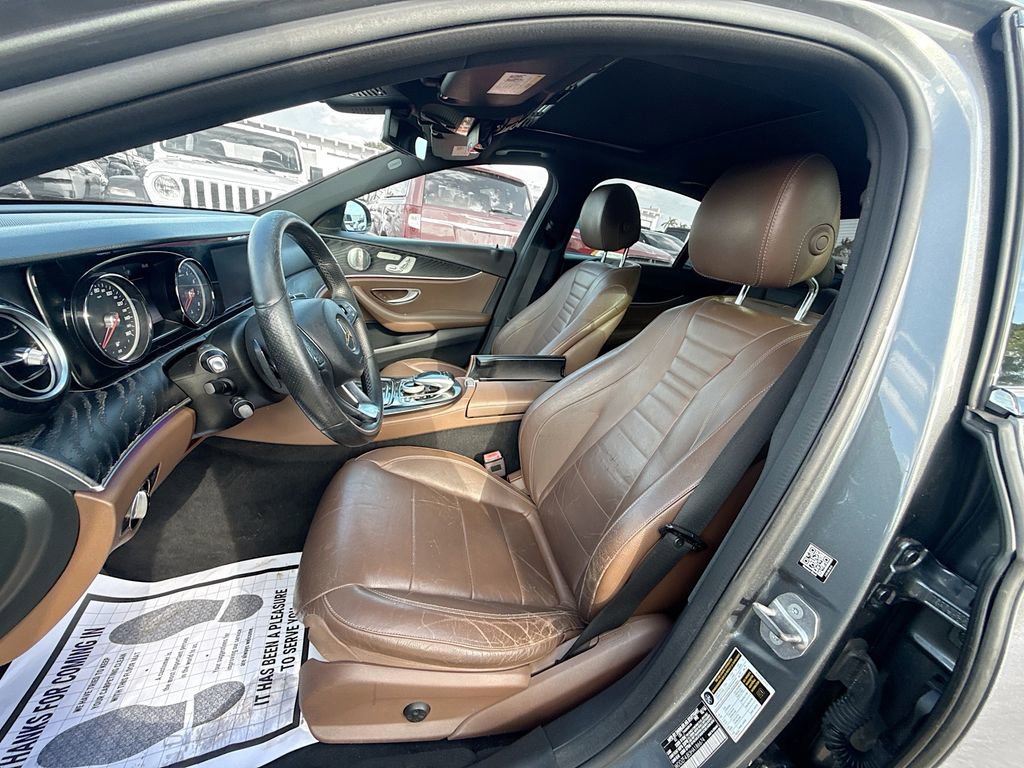 Used 2017 Mercedes-Benz E 300 image 22