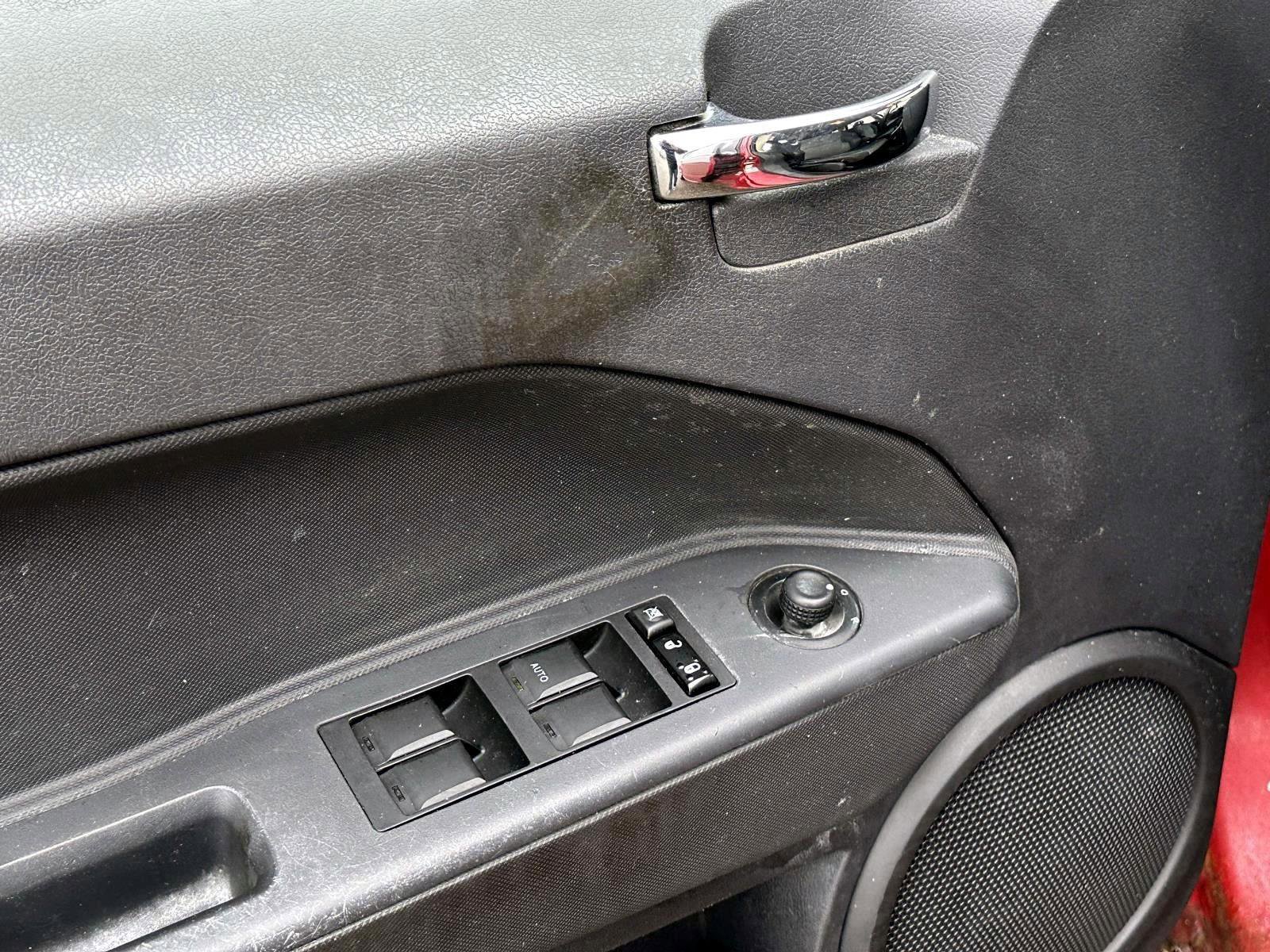 Used 2009 Dodge Caliber SXT w/ SXT Sport Plus Group image 15