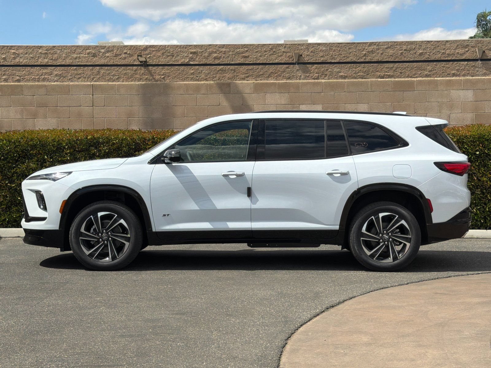 New 2026 Buick Enclave Sport Touring w/ Power Package FWD image 7