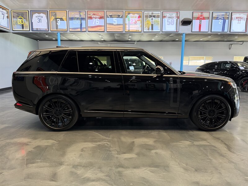 Used 2026 Land Rover Range Rover Long Wheelbase SE AWD/4WD image 4
