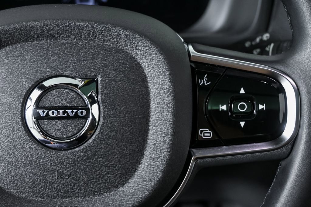 Certified 2024 Volvo XC90 T8 Core image 12