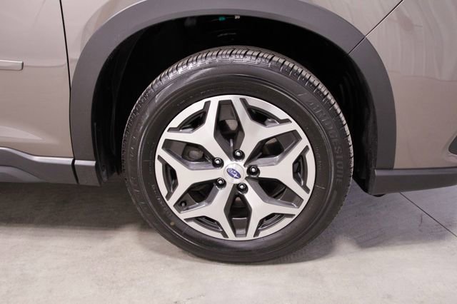 Used 2023 Subaru Forester Premium image 11
