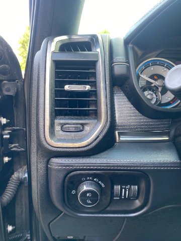 Used 2019 RAM 2500 Limited image 29