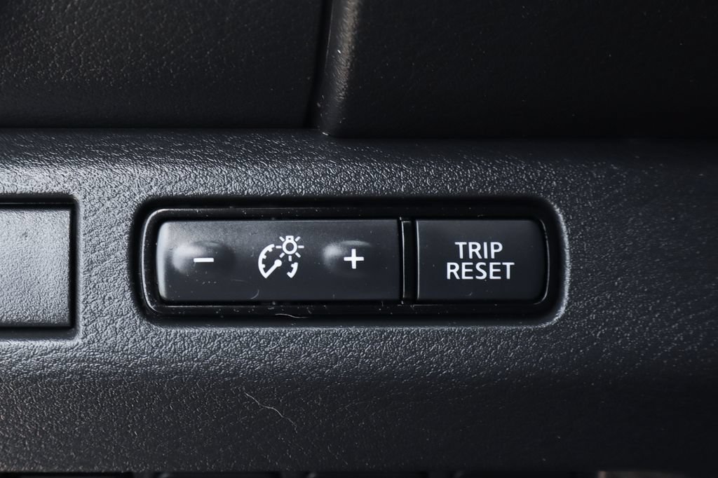 Used 2025 Nissan Frontier S RWD image 24