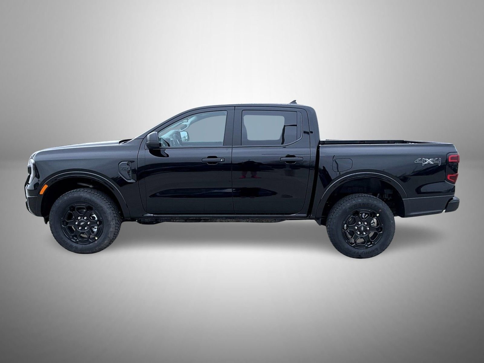 New 2026 Ford Ranger XLT w/ Black Appearance Package image 8
