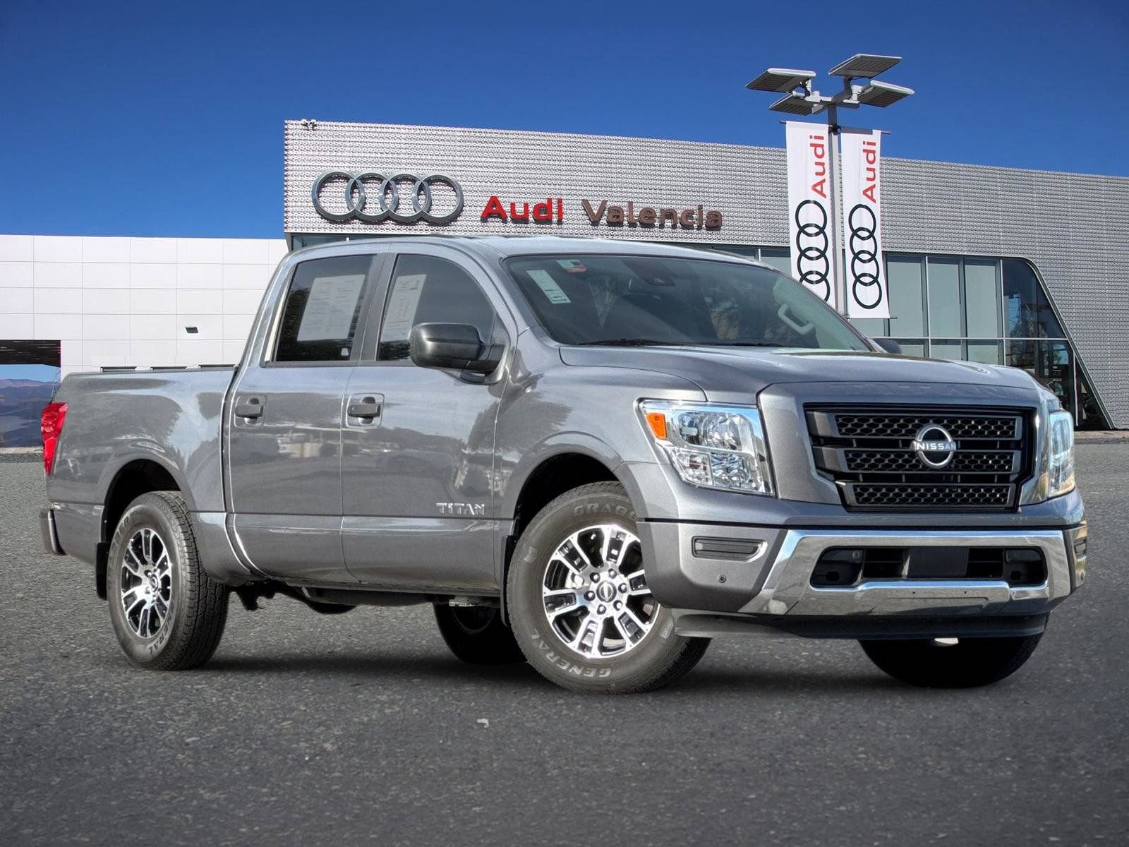 Used 2024 Nissan Titan SV w/ SV Convenience Package RWD image 1