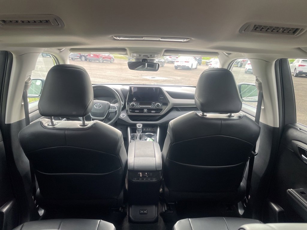 Used 2024 Toyota Highlander XLE image 13