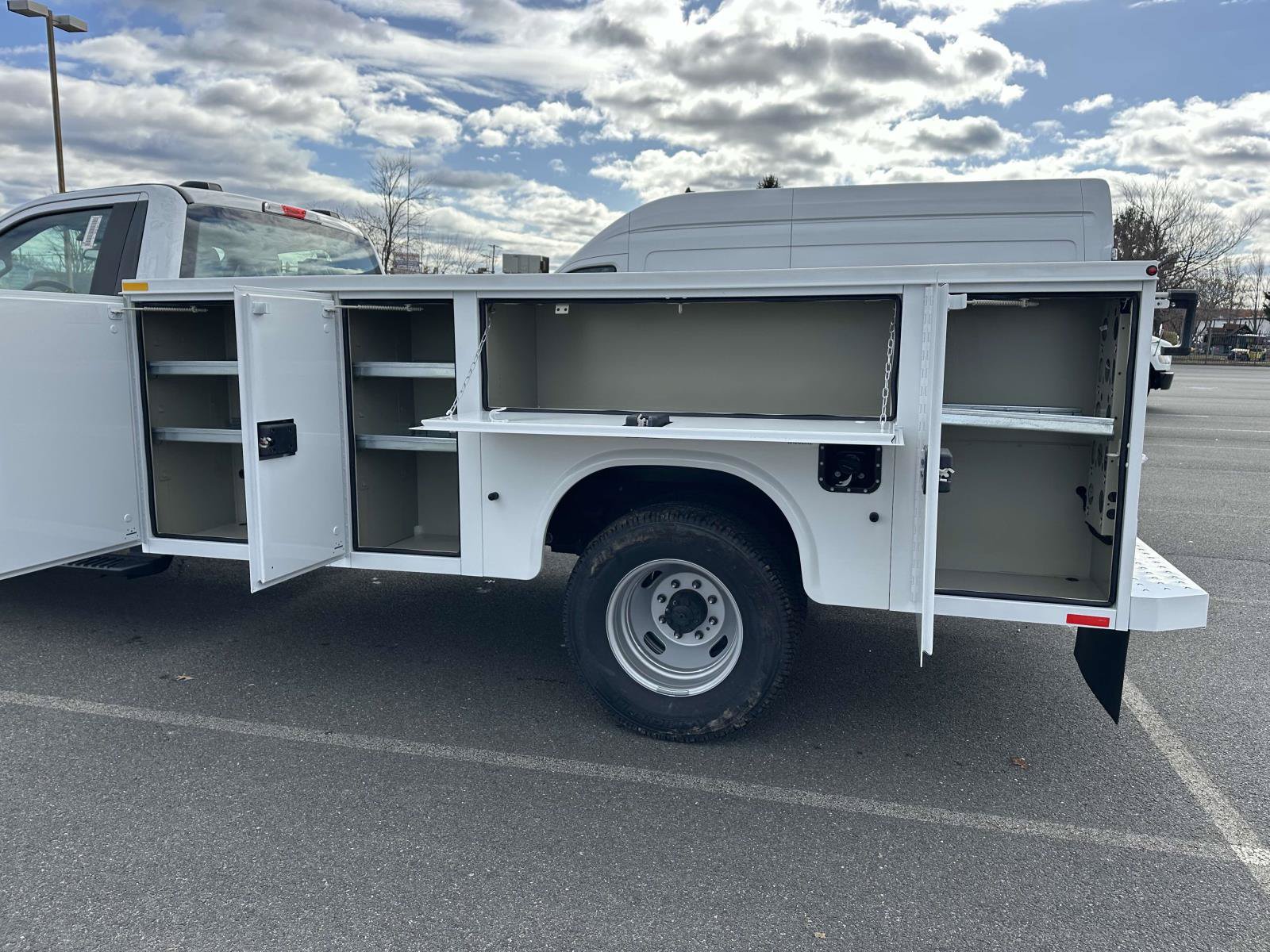New 2024 Ford F350 XL w/ XL Chrome Package RWD image 10