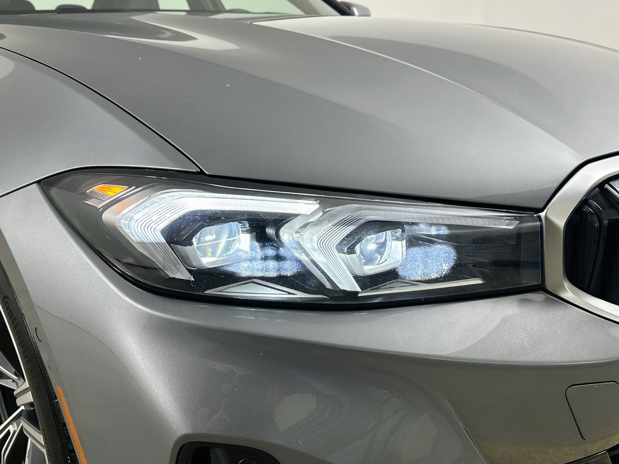 Used 2023 BMW 330i xDrive Sedan w/ Premium Package AWD/4WD image 9