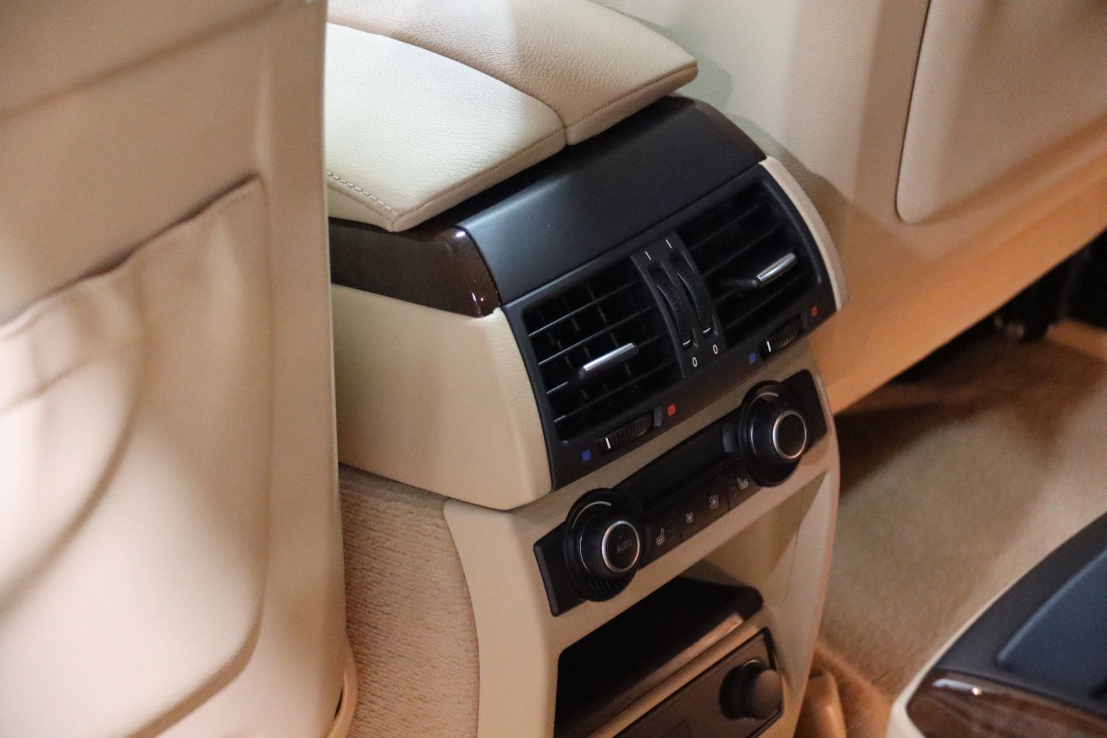 Used 2014 BMW X6 xDrive50i image 43