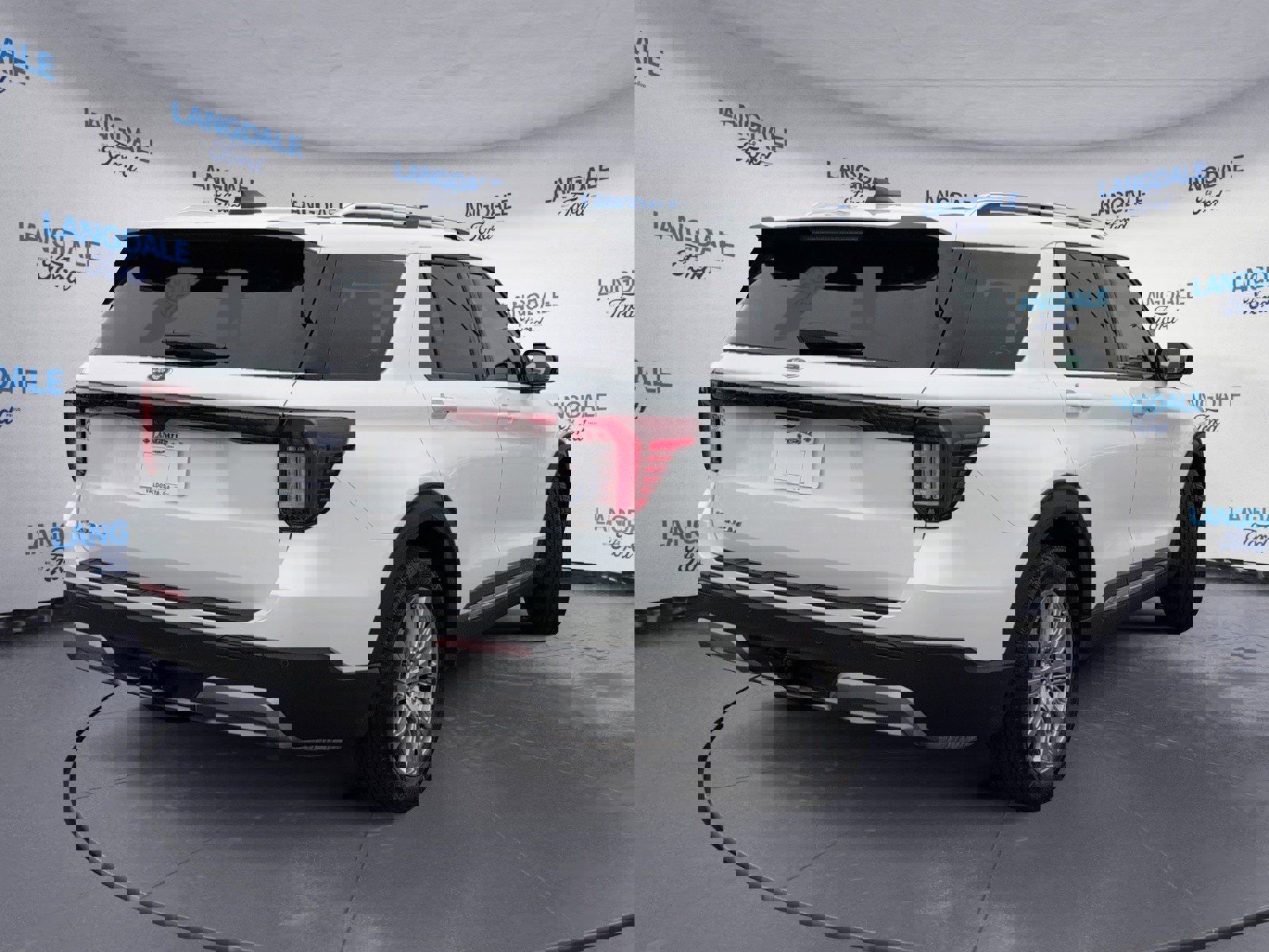 New 2026 Ford Explorer Platinum image 4