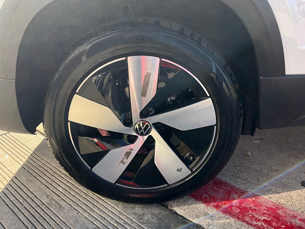 Used 2025 Volkswagen Taos S image 9