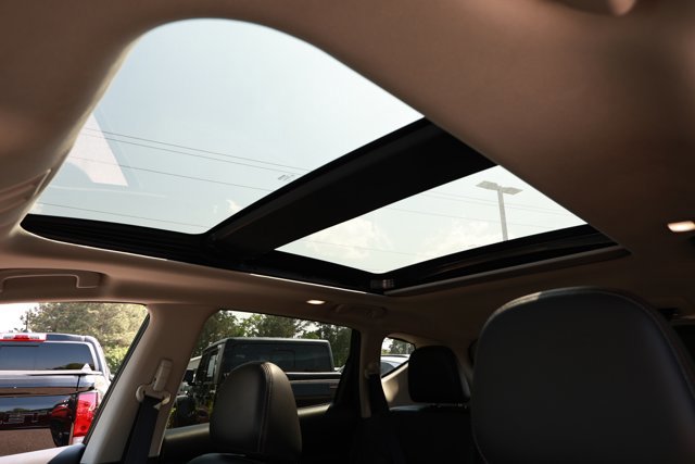 Used 2021 Nissan Murano Platinum w/ Cargo Package FWD image 21