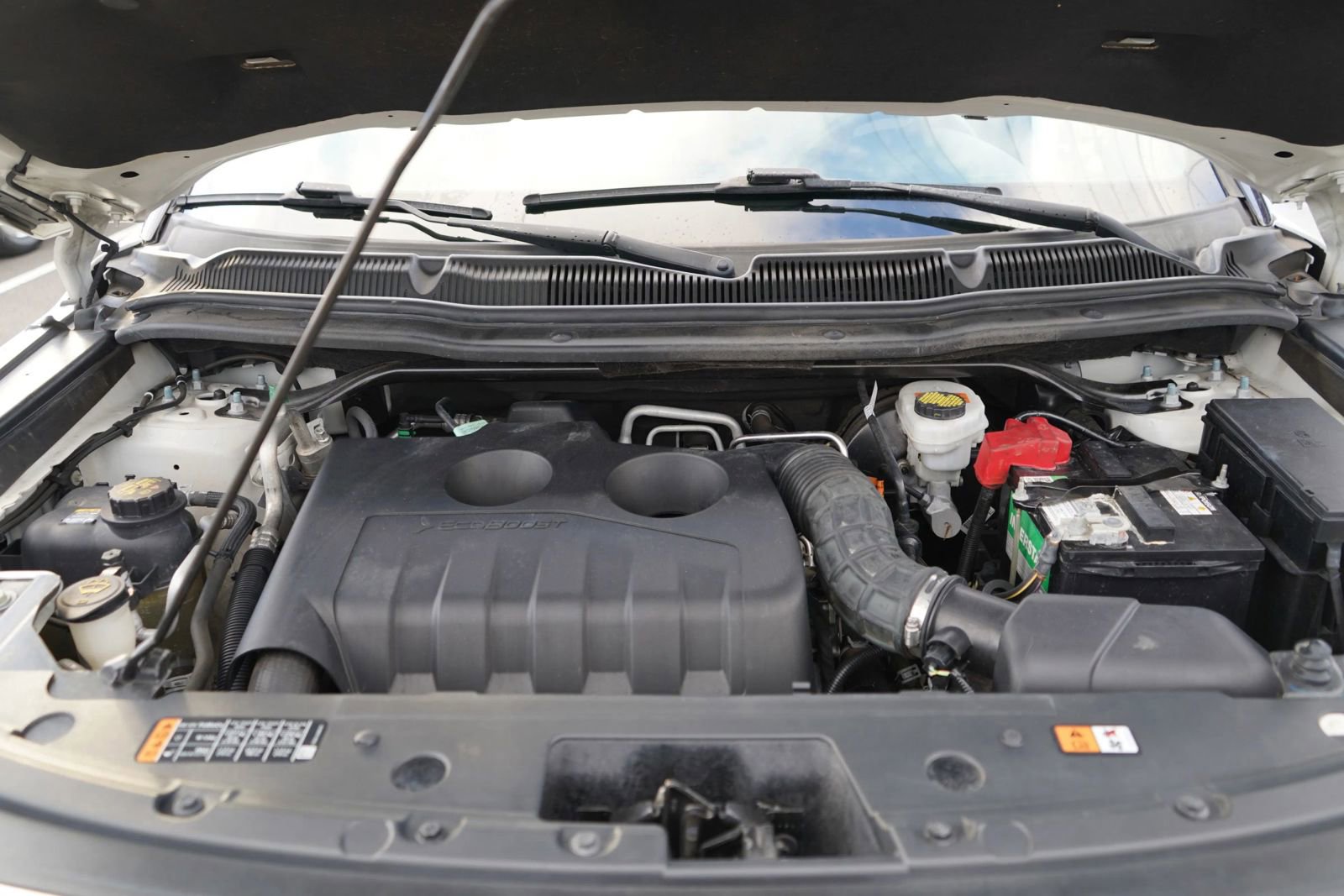 Used 2018 Ford Explorer XLT w/ Equipment Group 201A image 8